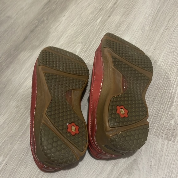 Worn, but in great shape. TEVA MaryJanes. Size 6US - Picture 2 of 3